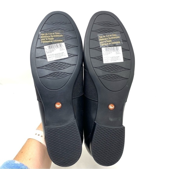 Clarks Un Blush Lo Black Leather Loafer Flats NARROW - Picture 9 of 10